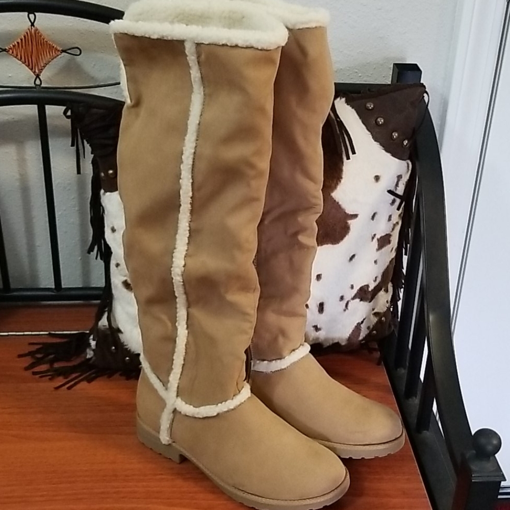 Women's sz 7 sherpa boots